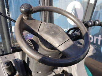 2005-mitsubishi-fge25t-1452186-47137374