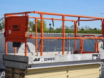 2008-jlg-3246es-1452192-47137580