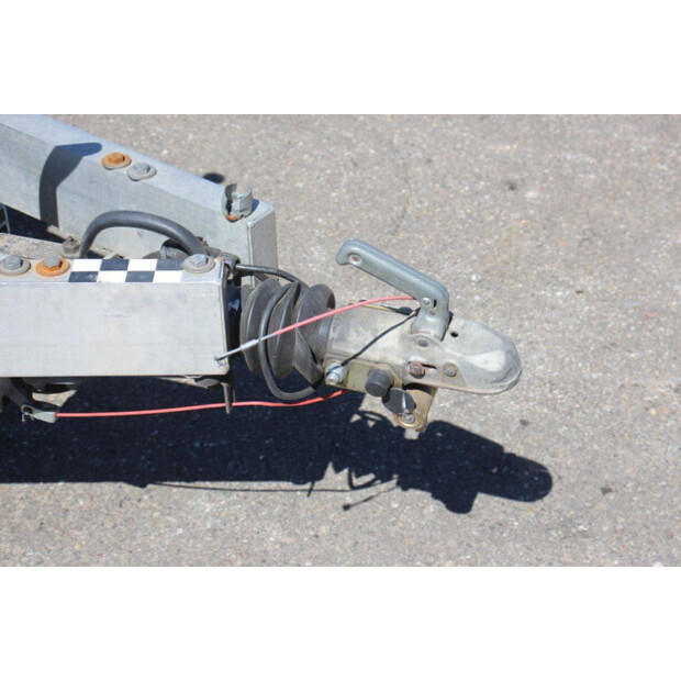 2009 هيلا RJ20-47137776