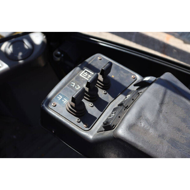 2018 Hyster H12XM-6-47138735