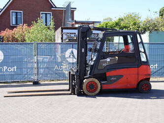 Image de ENGINS DE LEVAGE 2018 Linde E50HL-01/600 À vendre à Belgique