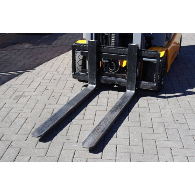 2025 Jungheinrich EFG 316K-47139086