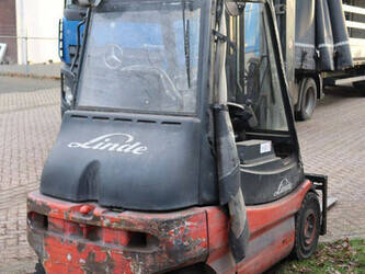 2008-linde-e30-02-1452244-47139523