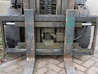 2008-linde-e30-02-1452244-47139529