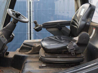 2008-linde-e30-02-1452244-47139537
