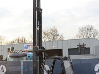 2008-linde-e30-02-1452244-47139548
