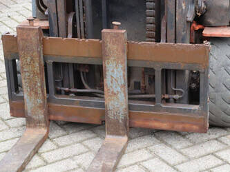 toyota-8fbet15-1452245-47139560