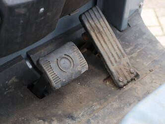 toyota-8fbet15-1452245-47139574