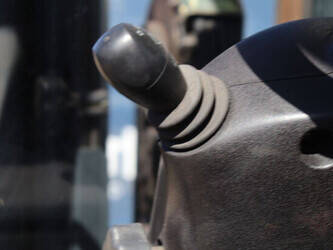 2015-linde-e35h-01-600-47139641