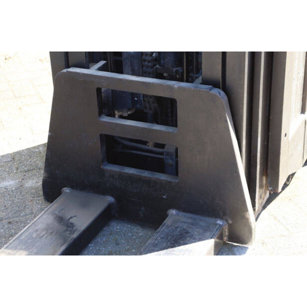 2012 بي تي SPE160L-47139662