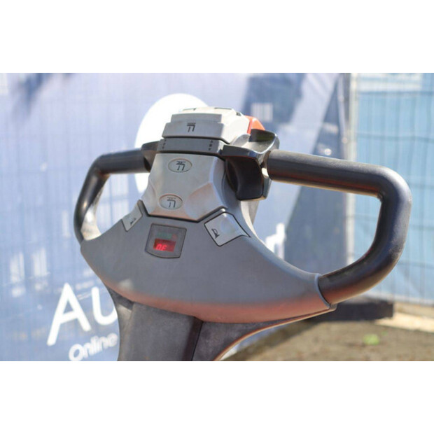 2012 بي تي SPE160L-47139666