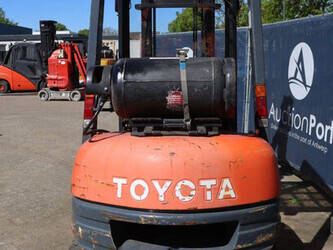 toyota-25-1452251-47139748