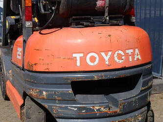 toyota-25-1452251-47139759