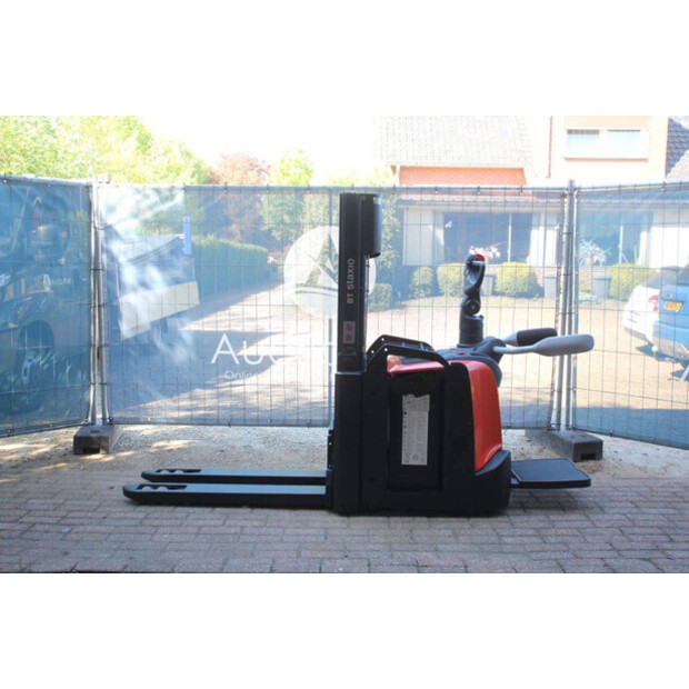 2018 تويوتا SPE200D-47139781