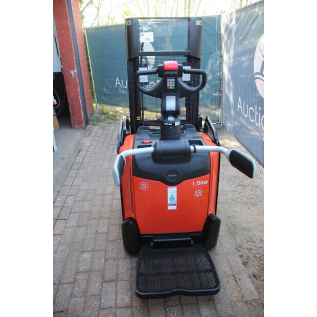 2018 تويوتا SPE200D-47139783