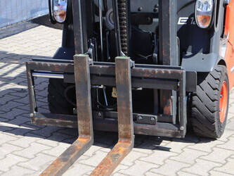 2014-linde-e12-01-1452269-47140238