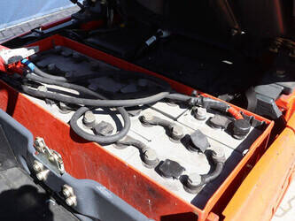 2014-linde-e12-01-1452269-47140259