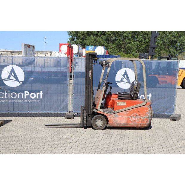 2004 BT CBE 15T-47140309
