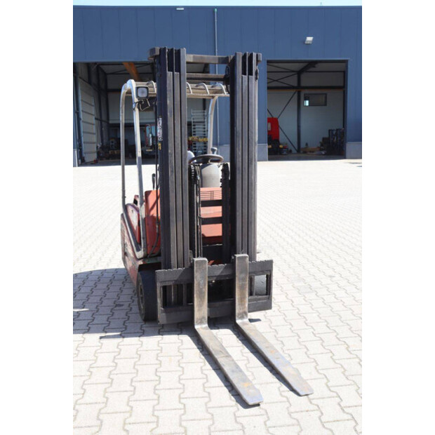 2004 BT CBE 15T-47140315