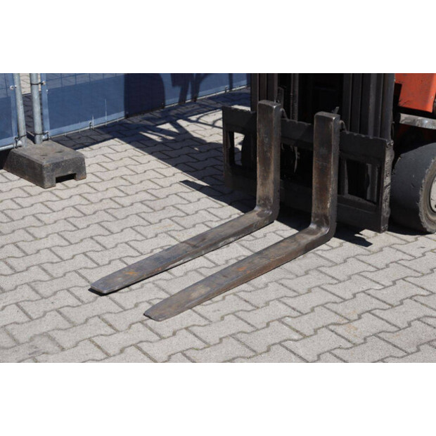 2004 BT CBE 15T-47140318