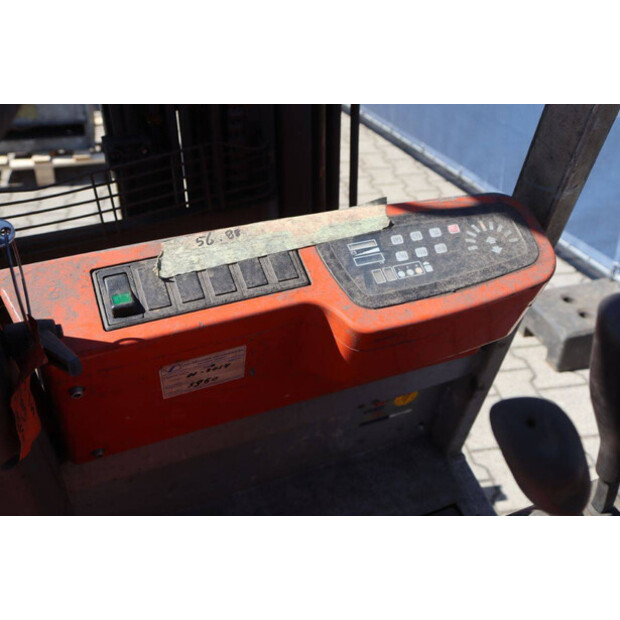 2004 BT CBE 15T-47140331