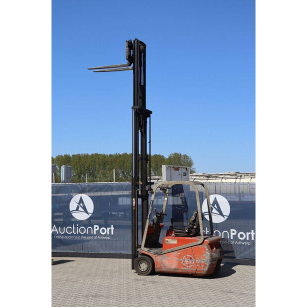 2004 BT CBE 15T-47140341