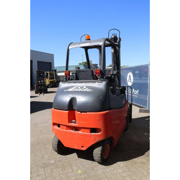 2003 Linde E25/600-02-47140381