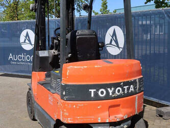 2005-toyota-7fbmf25-1452274-47140411
