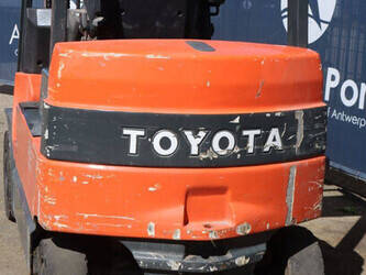 2005-toyota-7fbmf25-1452274-47140423