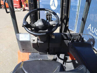 2005-toyota-7fbmf25-1452274-47140426