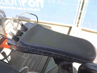 2005-toyota-7fbmf25-1452274-47140435