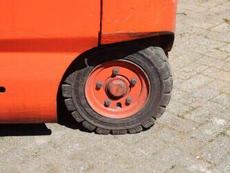 2008-linde-e30-1452276-47140488