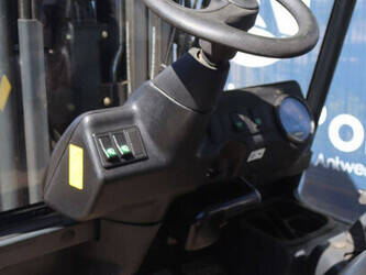 2011-linde-e25-02-1452281-47140673