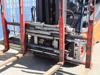 2011-linde-e25-02-1452281-47140688