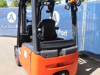 2011-linde-e16-01-1452283-47140730