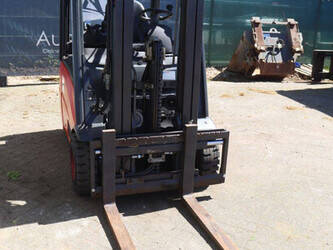 2011-linde-e16-01-1452283-47140733