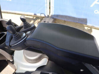 2011-linde-e16-01-1452283-47140750