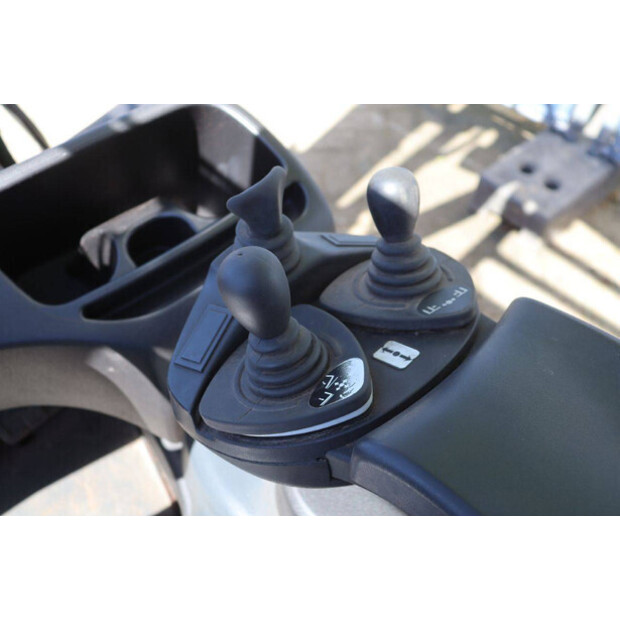 2011 Linde E16-01-47140751