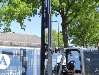 2011-linde-e16-01-1452283-47140757