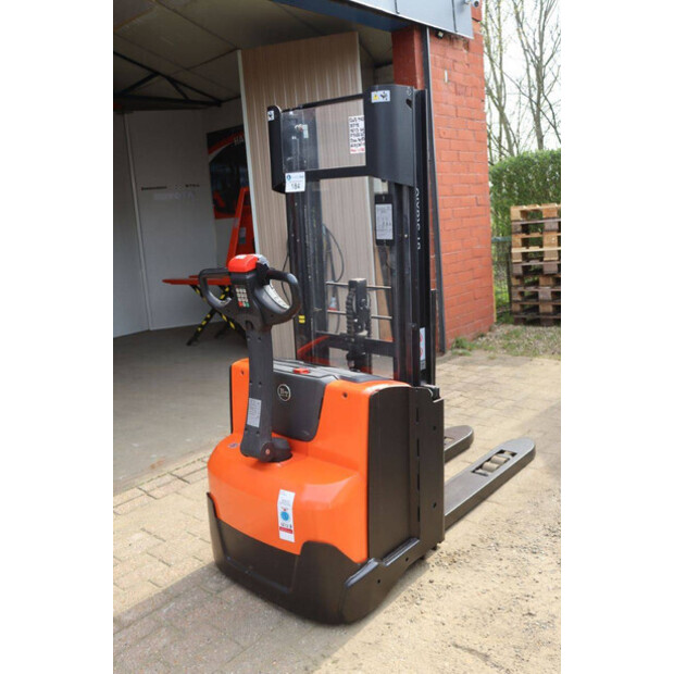 2015 BT SWE140L-47141334