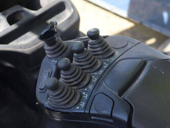 2015-linde-e30hl-01-600-1452309-47141571