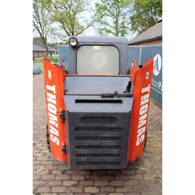 2001 THOMAS 153-47141623