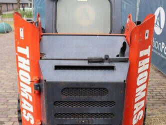 2001-thomas-153-47141623