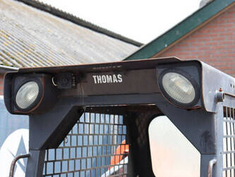 2001-thomas-153-47141632