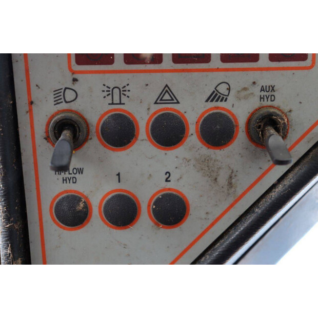 2001 THOMAS 153-47141653