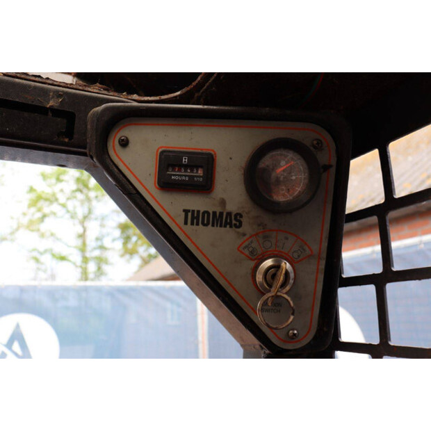2001 THOMAS 153-47141654