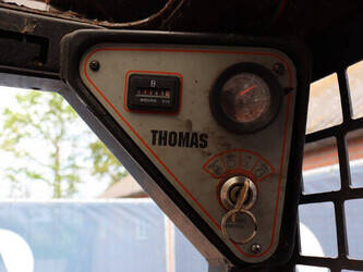 2001-thomas-153-47141654