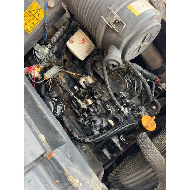 2017 كوماتسو PC40MR-2-47151128
