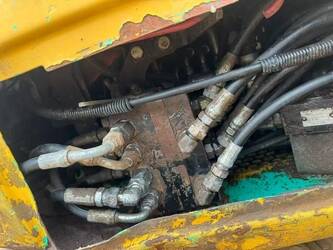 2017-komatsu-pc40mr-2-47151130