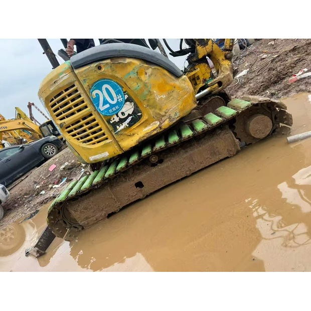 2017 كوماتسو PC40MR-2-47151131
